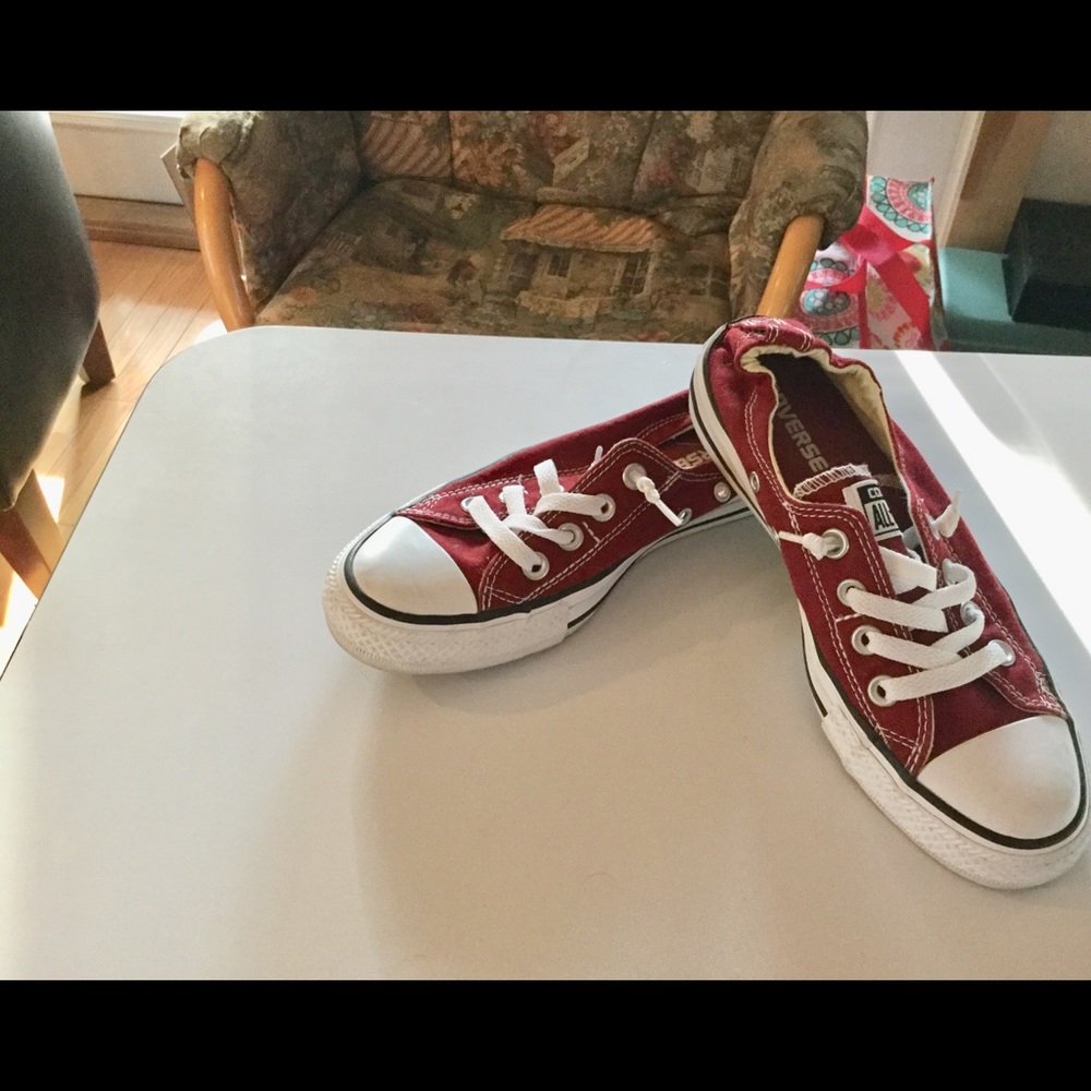 Burgundy / Maroon converse 7